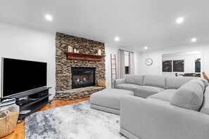 TV connectée, cheminée