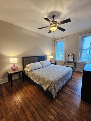 2 habitaciones, tabla de planchar con plancha y wifi gratis