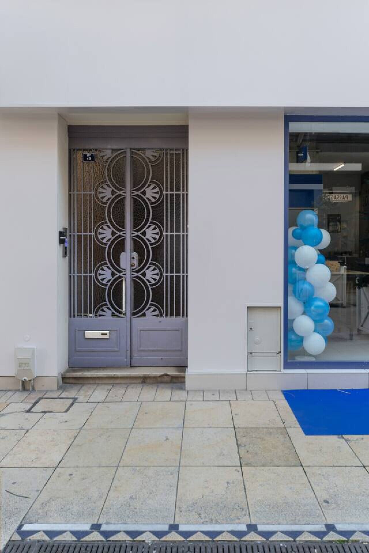 تفاصيل الفندق من الخارج