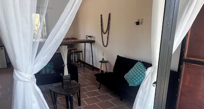 Bianca Apartment Sleeps 4 Pool A/C Pet-Friendly Upper Floor