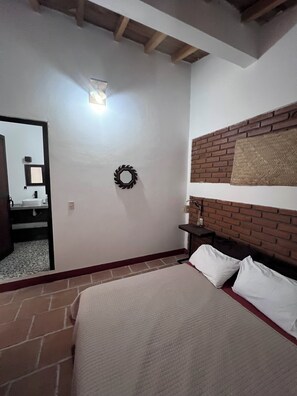 1 bedroom, iron/ironing board, WiFi