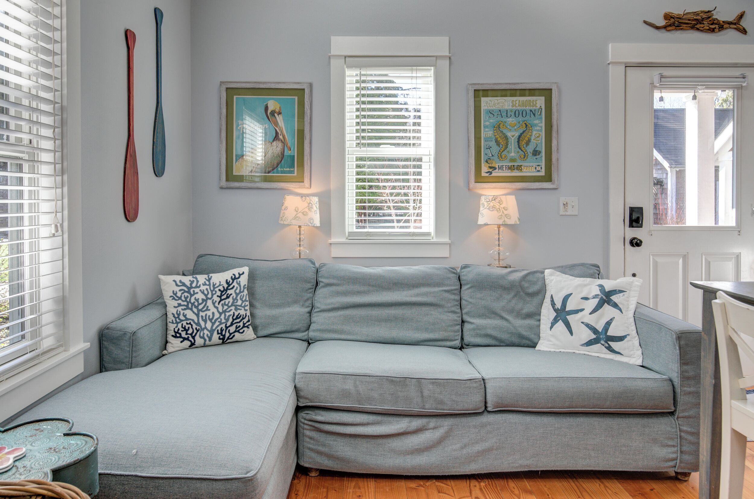 Smart TV, fireplace, DVD player