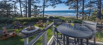 Agate Beach’s Finest Coastal Getaway
New Ownership and Remodeled