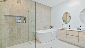 Shower, hair dryer, towels