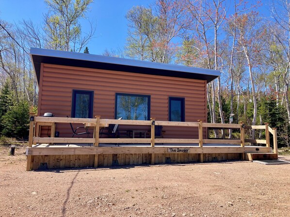 Terrace/patio - The Snuggy -NEW! Ocean views -Private - Eco-Lux - King Bed - Adults Only! (Ingonish Beach)