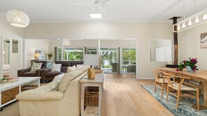 TV connectée, cheminée