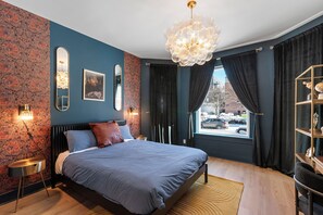 2 bedrooms, desk, iron/ironing board, free WiFi