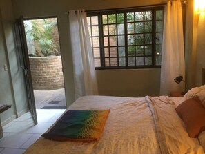2 habitaciones, tabla de planchar con plancha, wifi y ropa de cama