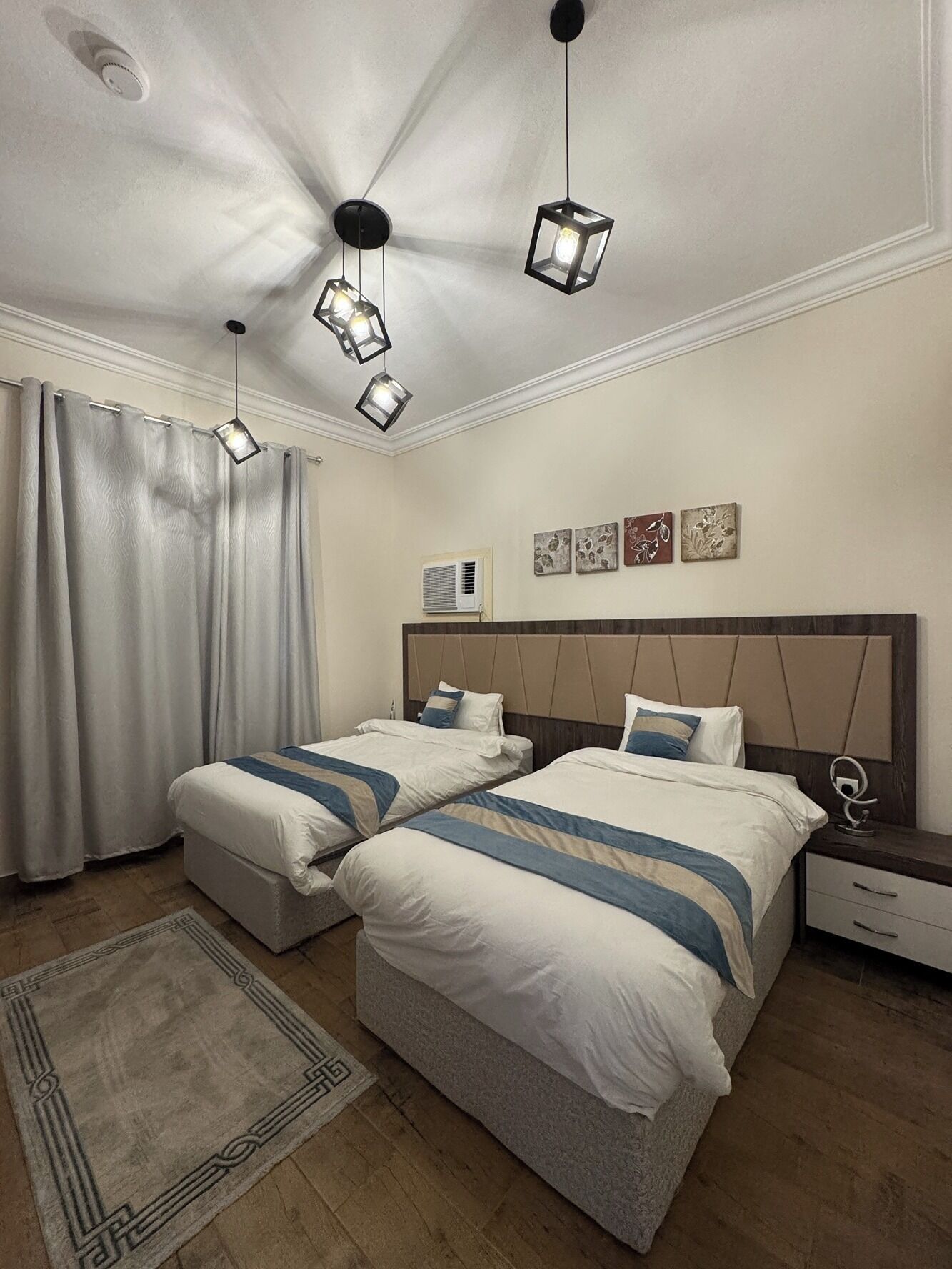 2 bedrooms, iron/ironing board, WiFi