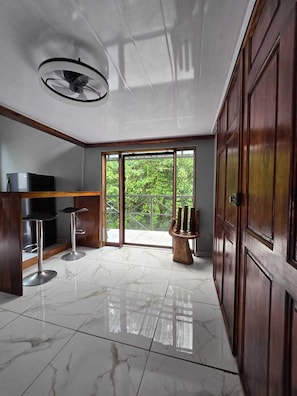 Interior - Charming 1-bedroom apartment in amazing Nuevo Arenal with WiFi (Nuevo Arenal)