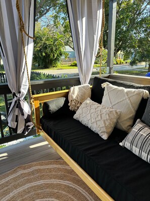 Property grounds - Dun Dapple Cottage (Fort Myers)