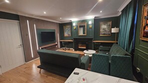 Smart-tv en een open haard