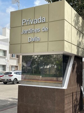 Exterior - Casa Jardines de Dalia (Cancun)
