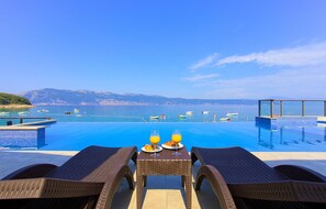 Pool - 2 bedroom stunning (sta)caravan in Glavotok (Glavotok)