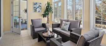 3BR Coastal Retreat – Weekly & Monthly Rentals Available!