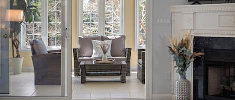 スマートテレビ、書庫