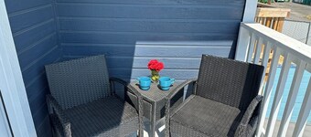 Charming 2-bedroom house in welcoming Klamath Falls with WiFi, AC