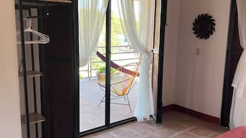 1 quarto, ferros/tábuas de passar roupa, Wi-Fi, roupa de cama