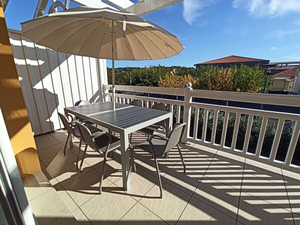 Outdoor dining - Beautiful apartment in the center of Biscarrosse plage (BISCARROSSE)