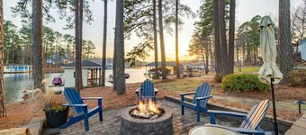 Lake Daze | Dock+Games+FirePit+Kayaks+Flat Lot