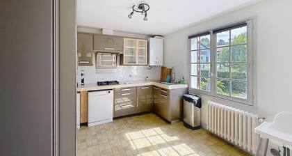 GUETHARY _ GuetHappy house