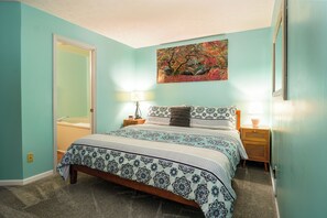 2 bedrooms, iron/ironing board, travel crib, free WiFi