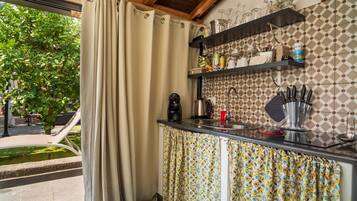 Fridge, microwave, stovetop, coffee/tea maker