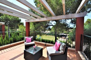 Terrace/patio - Holiday Home 'Albeniz' with Private Pool, Wi-Fi and Air Conditioning (Cala Pi)