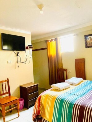 1 bedroom, iron/ironing board, free WiFi, bed sheets - bullfrogs house (Cusco)