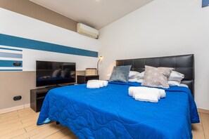 1 bedroom, free WiFi, bed sheets