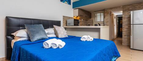 1 bedroom, free WiFi, bed sheets