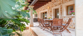 Country House 'Casa Brava' with Private Pool, Wi-Fi and Air Conditioning