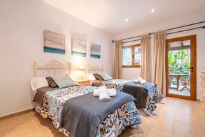 6 bedrooms, iron/ironing board, free WiFi, bed sheets