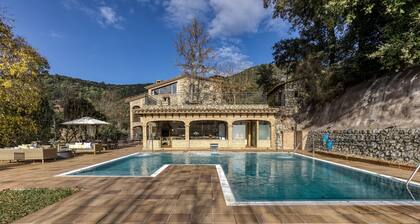 Vacation Home 'Can Xera' with Mountain View, Private Pool, Terraces, A/C & Wi-Fi