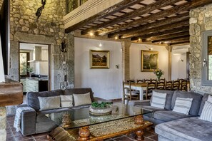 TV, fireplace, ping pong - Vacation Home 'Can Xera' with Mountain View, Private Pool, Terraces, A/C & Wi-Fi (Amer)