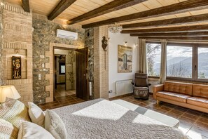 8 chambres, Wi-Fi gratuit, draps fournis