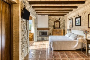 8 chambres, Wi-Fi gratuit, draps fournis
