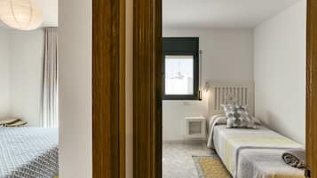 4 habitaciones, tabla de planchar con plancha y wifi gratis