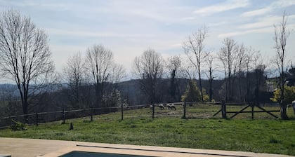 L'Azuré de Monein – Renoviertes Duplex mit Atemberaubendem Blick, Privatem Pool,