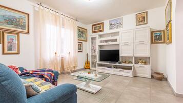 Fernseher, Kamin, Videospiele