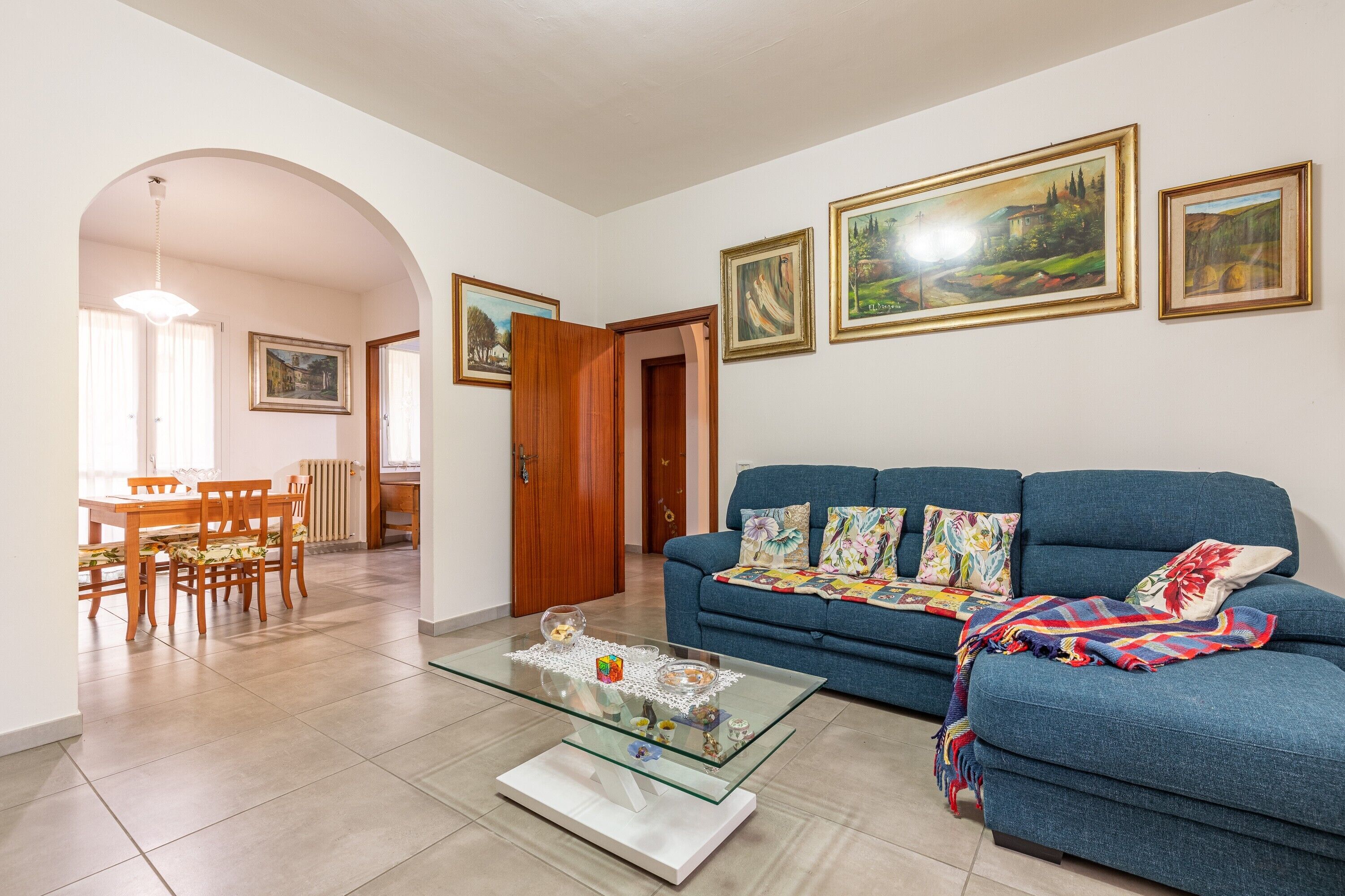 Televisio, takka, videopelejä