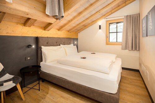 Chalet 'River Villa Genf Spa - Relax' with Mountain View and Shared Garden
