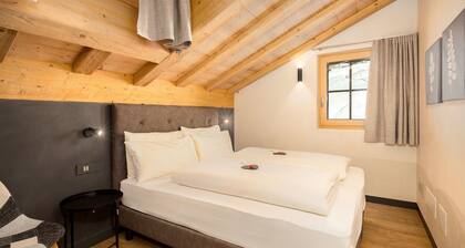 Chalet 'River Villa Genf Spa - Relax' with Mountain View and Shared Garden