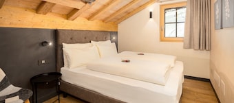 Chalet 'River Villa Genf Spa - Relax' avec vue sur les montagnes et jardin partagé