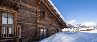 Chalet 'River Villa Genf Spa - Relax' with Mountain View and Shared Garden