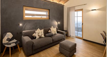 Chalet 'River Villa Genf Spa - Relax' with Mountain View and Shared Garden