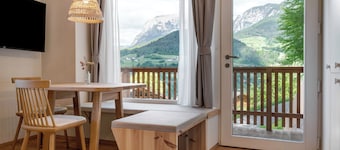 Apartment 'Hans' with Mountain View, Private Garden and Wi-Fi