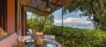 Villa 'Martini' con vistas al mar, terraza privada y Wi-Fi
