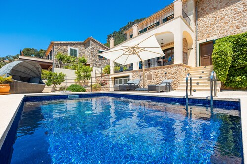 Villa 'Sa Papaiona' with Mountain View, Private Pool and Wi-Fi
