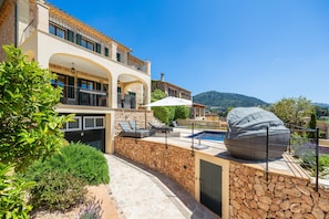 Terrace/patio - Villa 'Sa Papaiona' with Mountain View, Private Pool and Wi-Fi (Valldemossa)